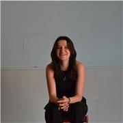 ¡Hola! Me llamo Nina tengo 20 años y busco trabajo de profesora particular para este invierno entre semana.
